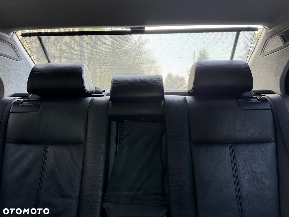 BMW Seria 5 540i - 22