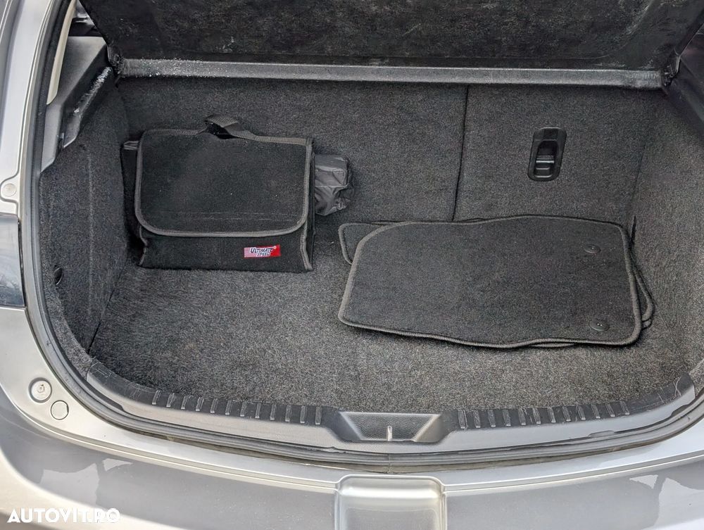 Mazda 3 2.0 MZR DISI Exclusive-Line - 23