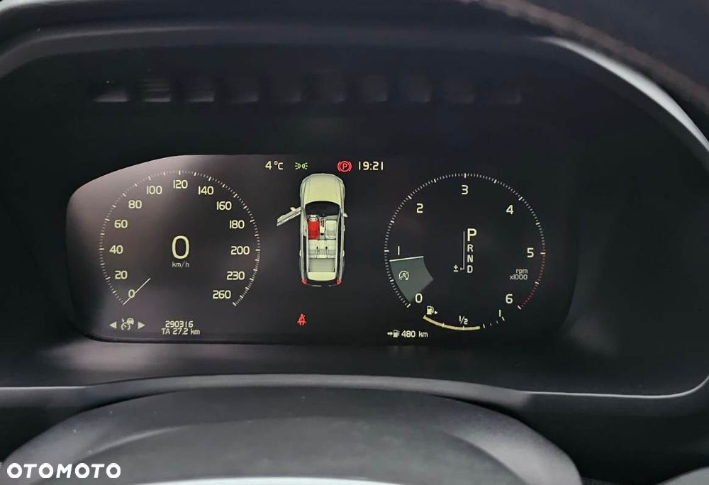 Volvo XC 90 D5 AWD R-Design - 13