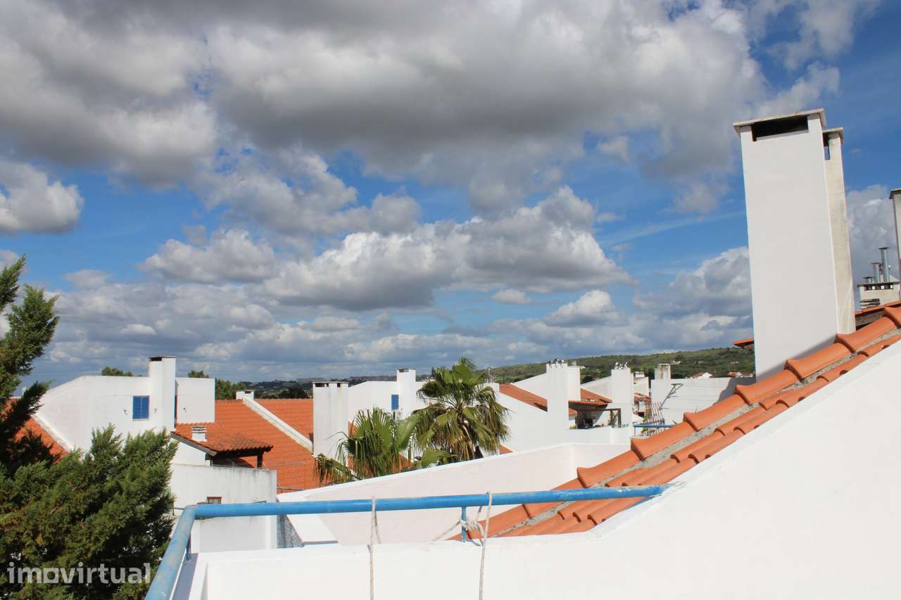 Apartamento T3 com varanda, garagem e terraço em Quinta do Anjo - Grande imagem: 3/11