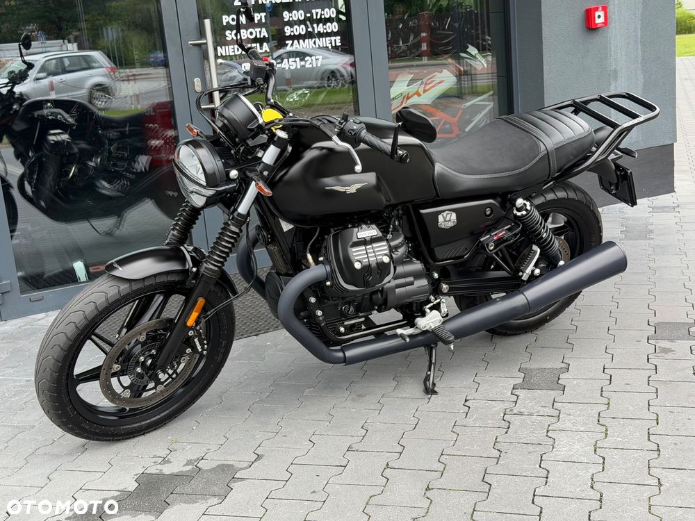 Moto Guzzi V7 - 25