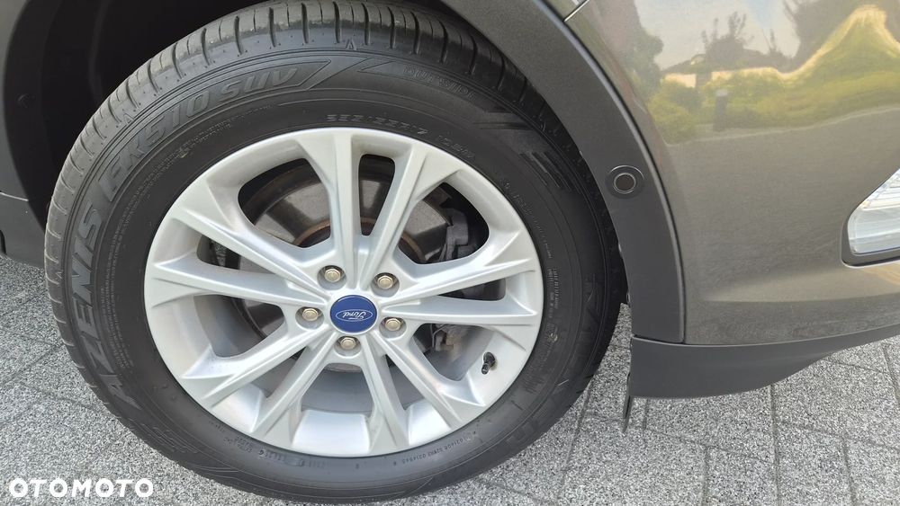 Ford Kuga 1.5 EcoBoost 2x4 Titanium - 32