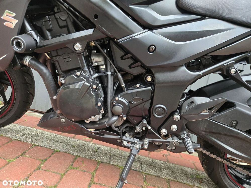 Suzuki GSX - 25