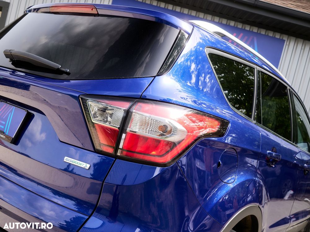 Ford Kuga 1.5 EcoBoost 2x4 Titanium - 13