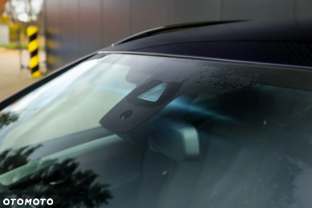 BMW Seria 5 520d M Sport - 6