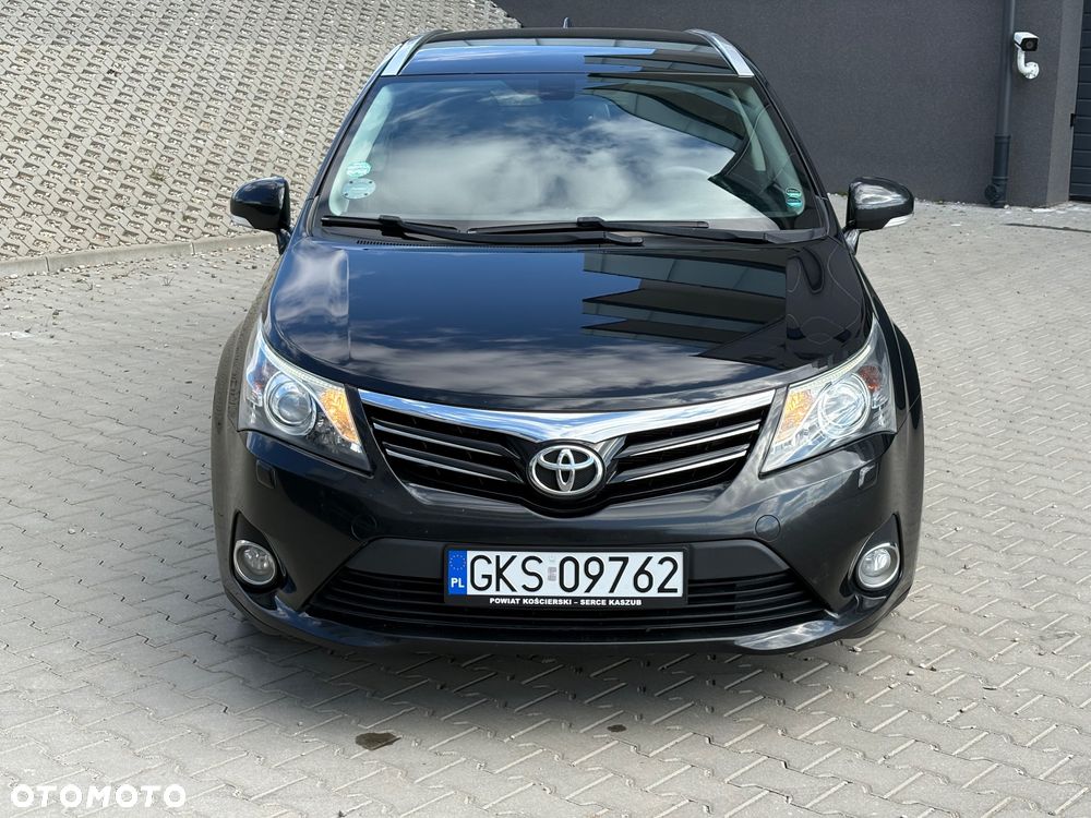 Toyota Avensis 1.8 Sol NAVI - 2