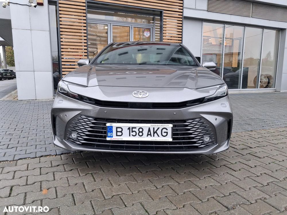 Toyota Camry - 2