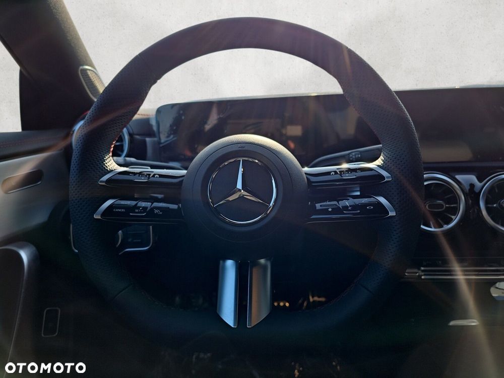 Mercedes-Benz CLA - 14