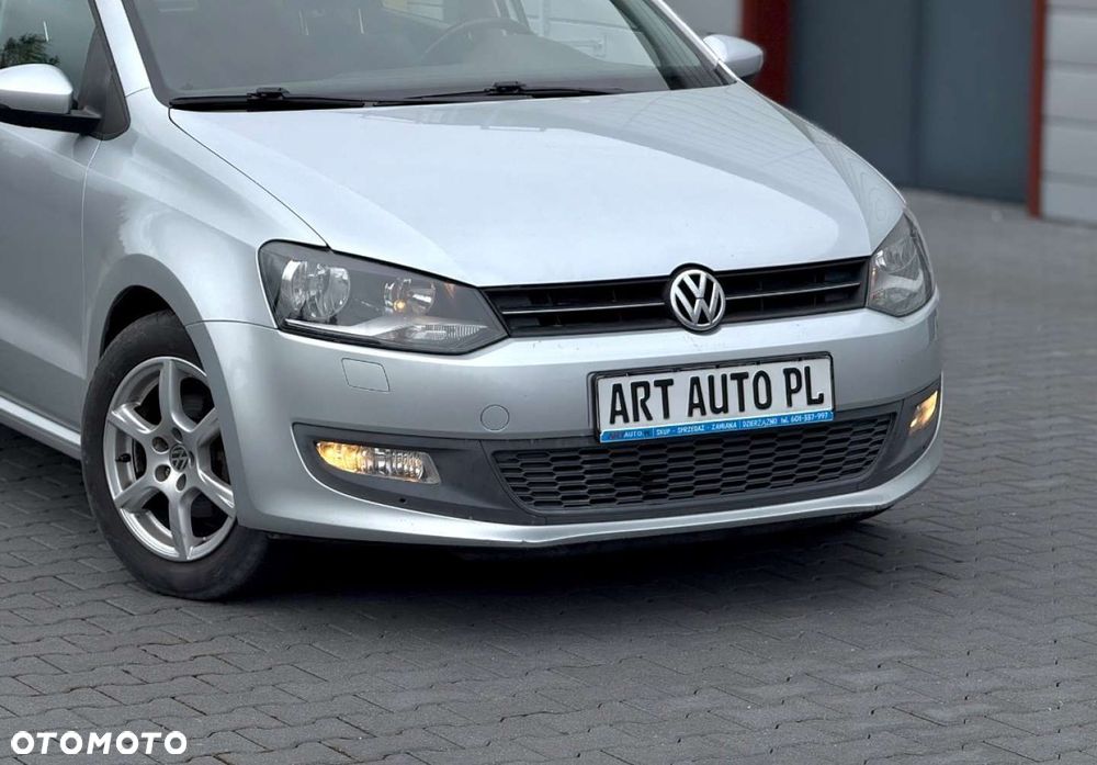 Volkswagen Polo - 2