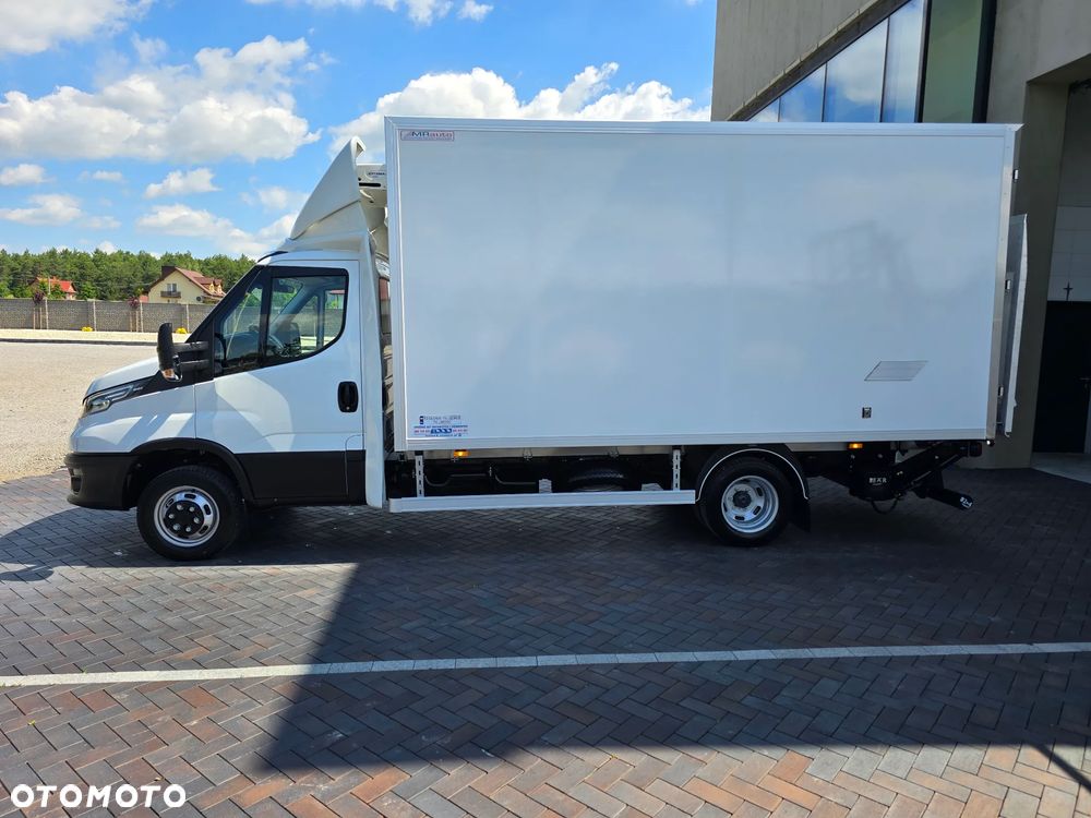 Iveco DAILY 50C18 MROŻNIA 8-PALETOWY + WINDA.1Tona AGREGAT Carrier -20*C +20*C 183Tyś km SERWIS DO OSTATNIEGO Km ASO IVECO SALON PL BOGATA OPCJA WYPOSAZENIA LED NAVI AKTYWNY TEMPOMAT FOTEL KIEROWCY PNEŁMATYCZNY - 11