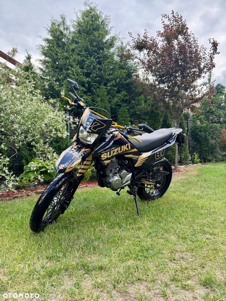 Suzuki DR - 9