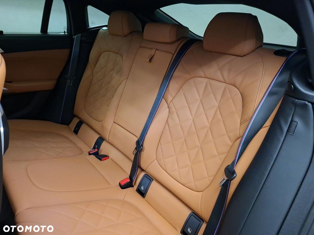 BMW X6 M60i mHEV sport - 18