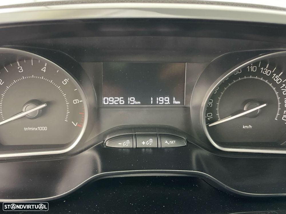 Peugeot 208 1.2 PureTech Active - 9