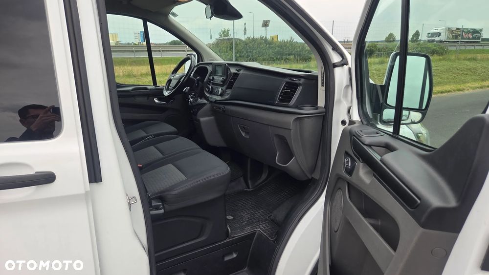 Ford Transit Custom 310 L2H1 Limited - 13