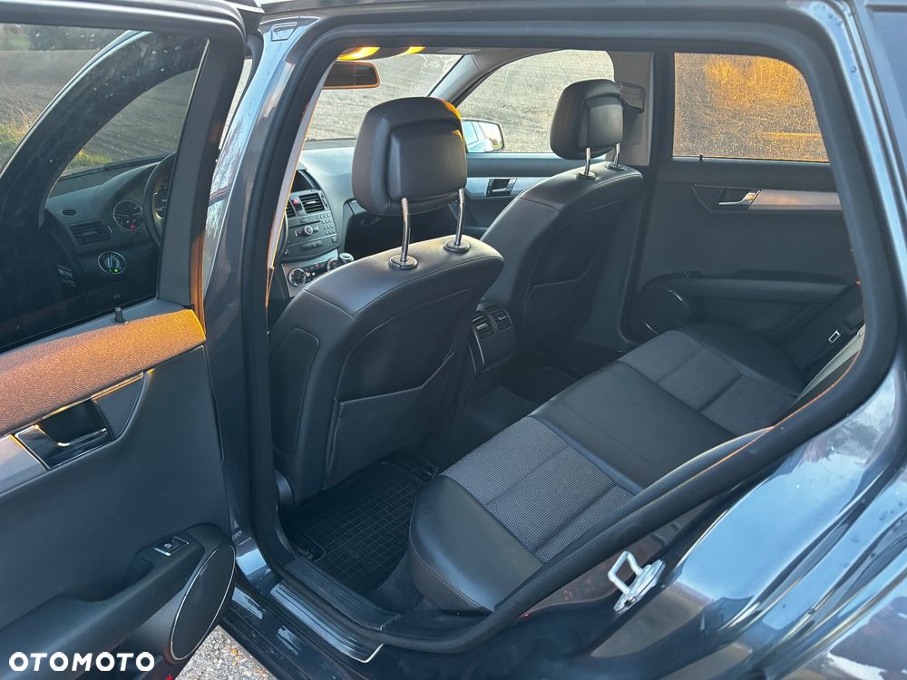 Mercedes-Benz Klasa C 220 CDI Avantgarde - 9