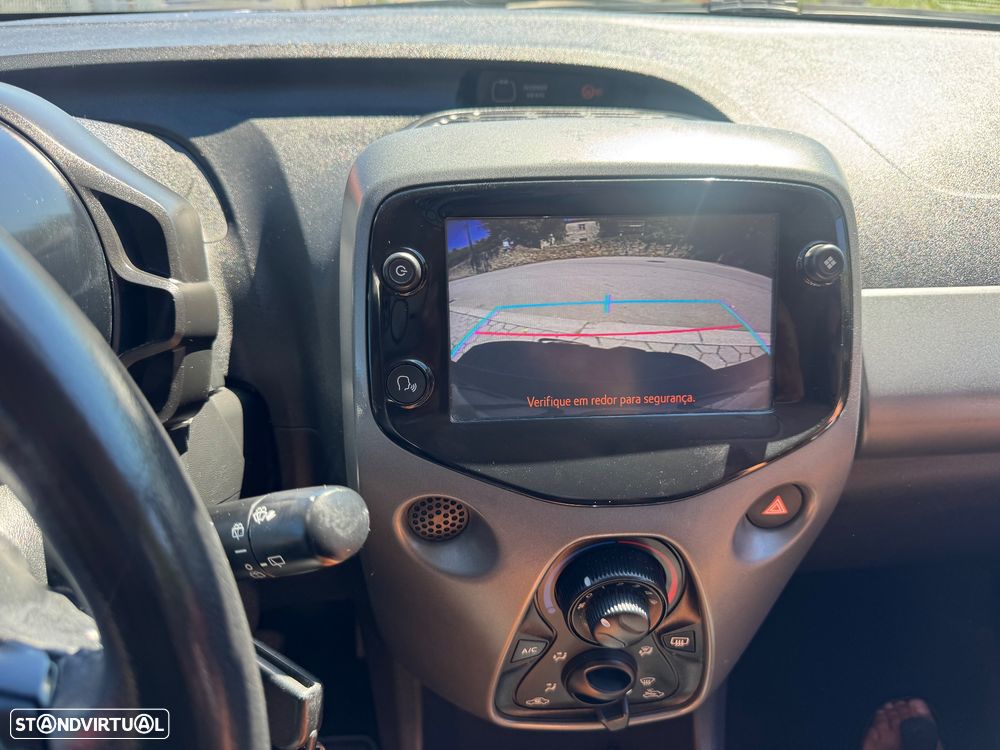 Toyota Aygo 1.0 X-Play Plus+X-Touch MM - 14