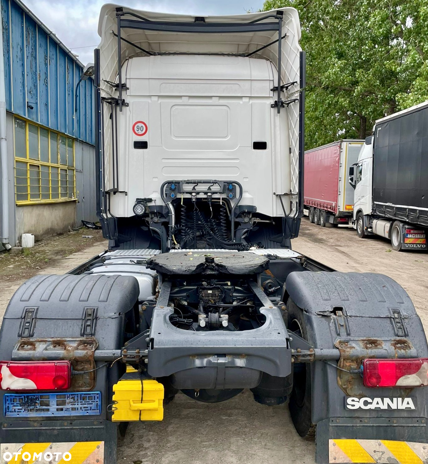 Scania R410 HIGHLINE AUTOMAT RETARDER FULLSPOJLERY NA 4-PODUSZKACH SKÓRA KLIMA LODÓWKA XENONY ORUROWANIE Z HALOGENAMI BEZ EGR EURO 6 2015 IGŁA - 5