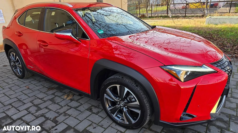 Lexus UX 250h 2.0L HEV 20H- (178 HP) 4X4 CVT Luxury - 2