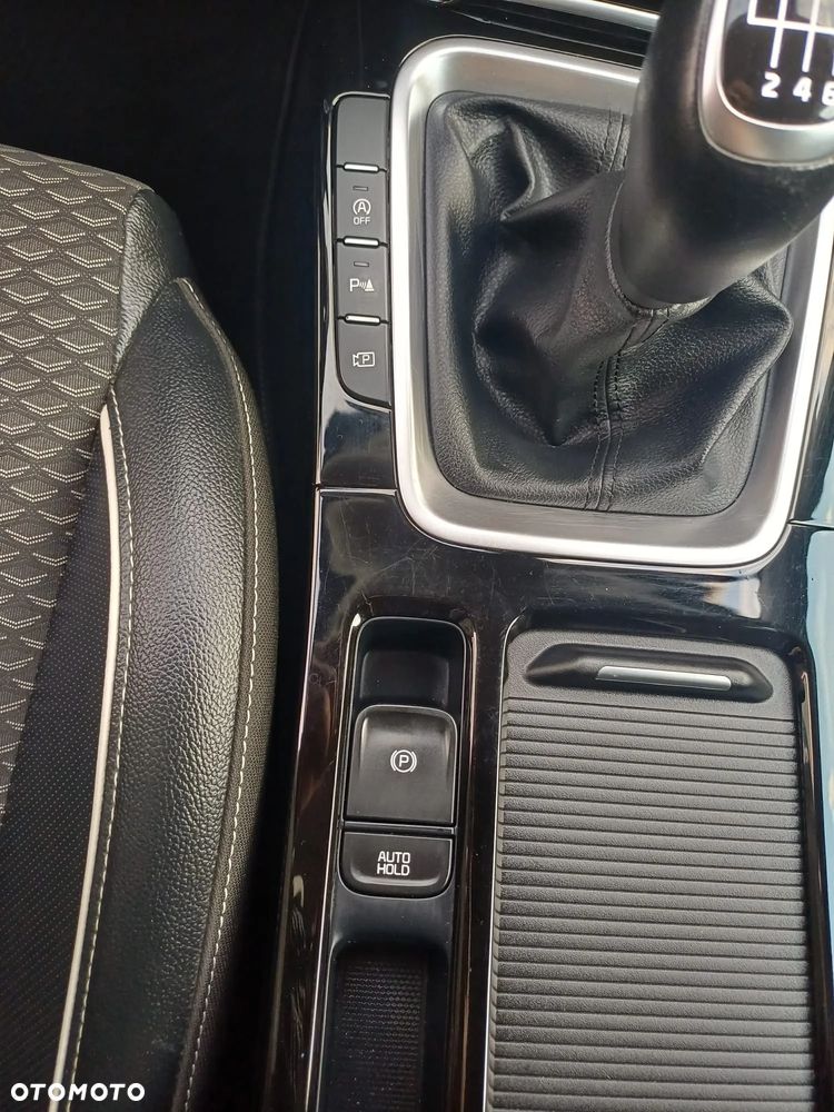 Kia Ceed 1.0 T-GDI 120 OPF Edition 7 - 18