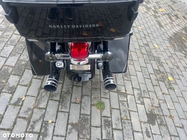 Harley-Davidson Touring Road Glide - 10