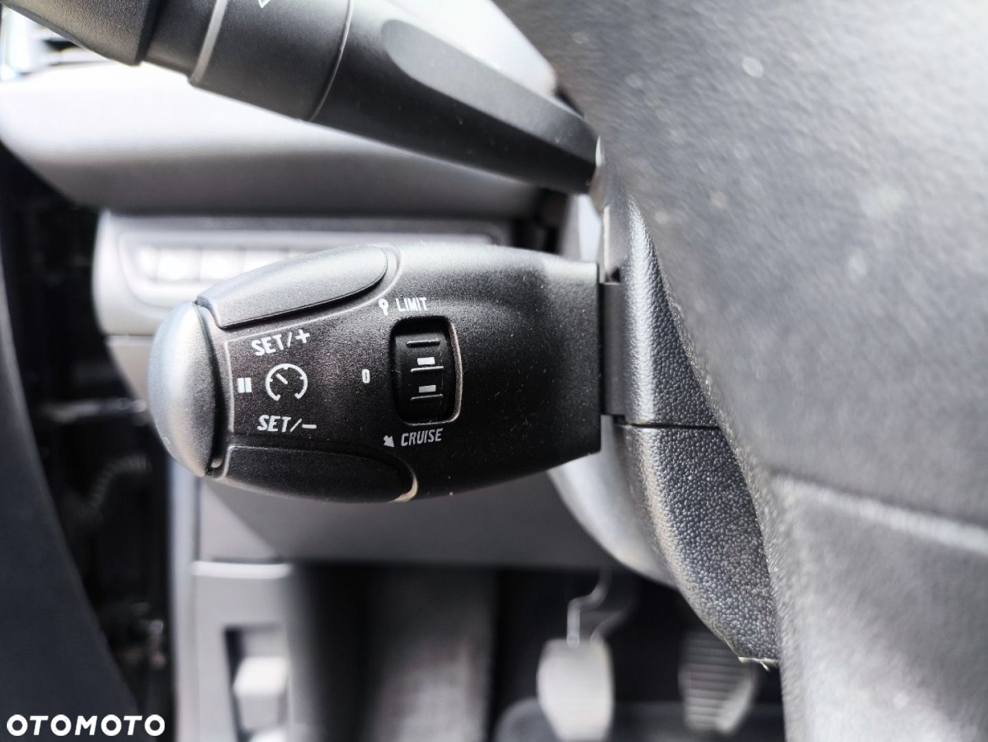Peugeot 208 1.6 e-HDi Allure STT - 15