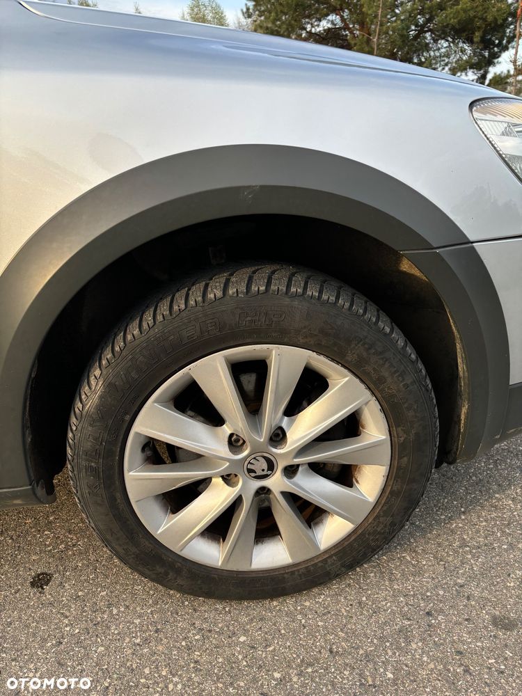 Skoda Octavia Scout 1.8 TSI - 13