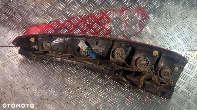 LAMPA LEWA TYLNA HONDA HR-V - 2