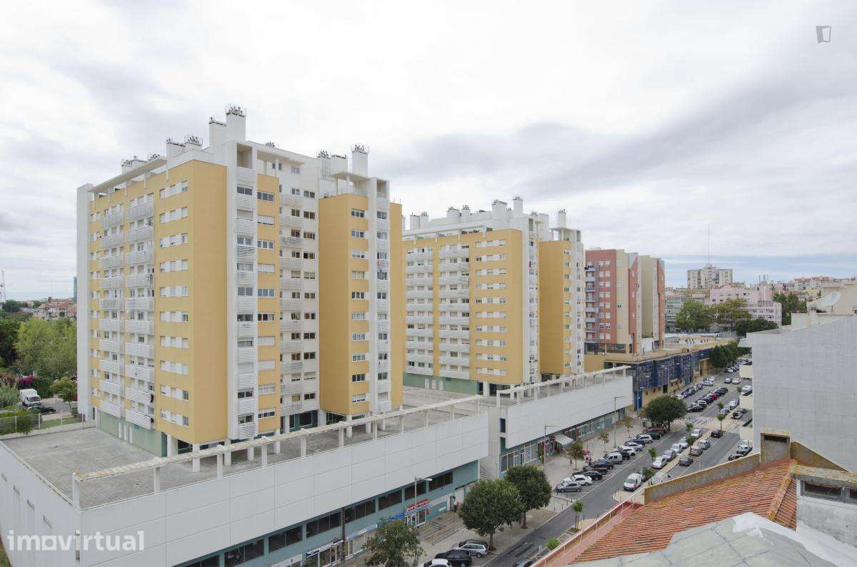 Quarto - localizado em Penha de França Lisbon - Grande imagem: 5/25