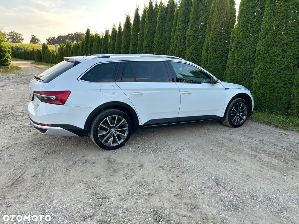 Skoda Superb 2.0 TDI SCR 4x4 Scout DSG - 2