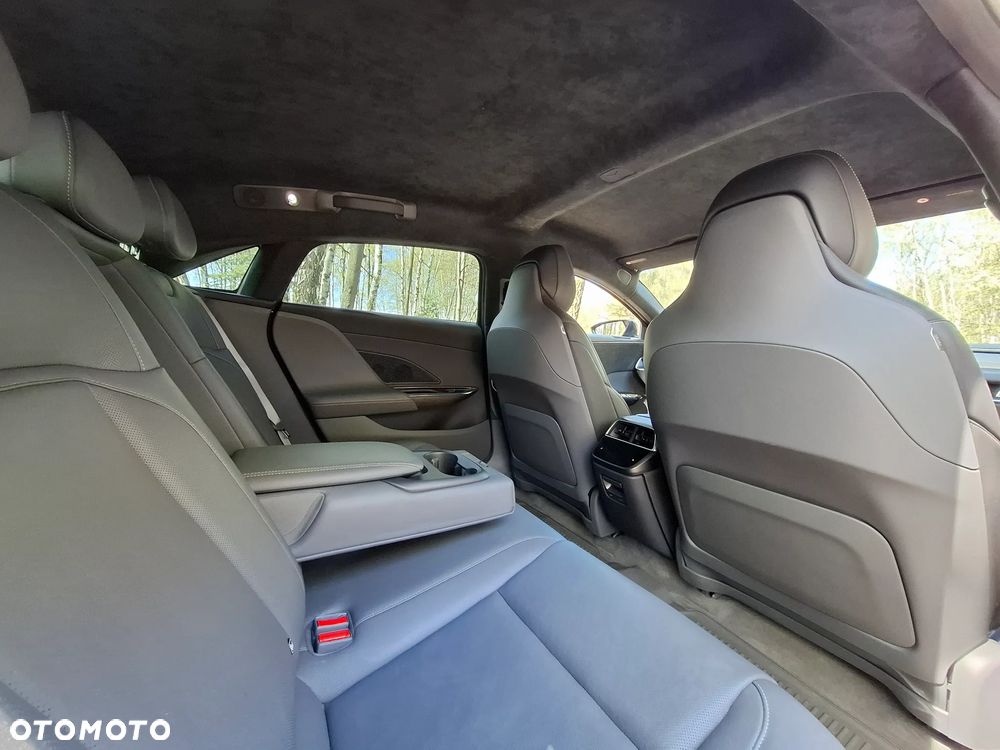 Lucid Air - 12