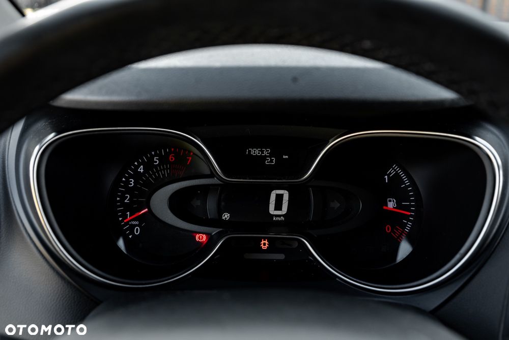 Renault Captur - 30