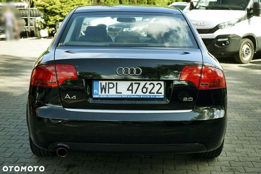 Audi A4 Limousine - 5