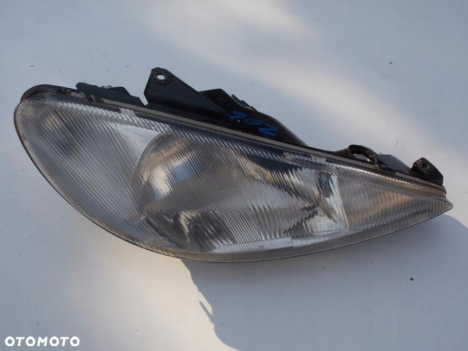 LAMPA PRZÓD PEUGEOT 206 PRAWA - 1