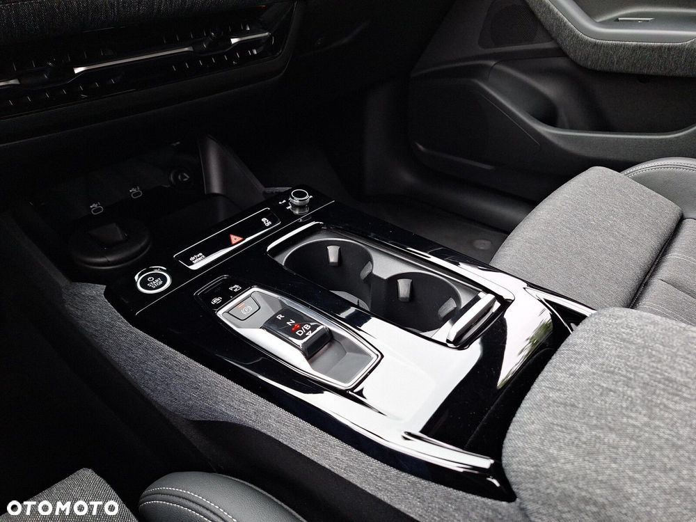 Audi Q6 e-tron - 15