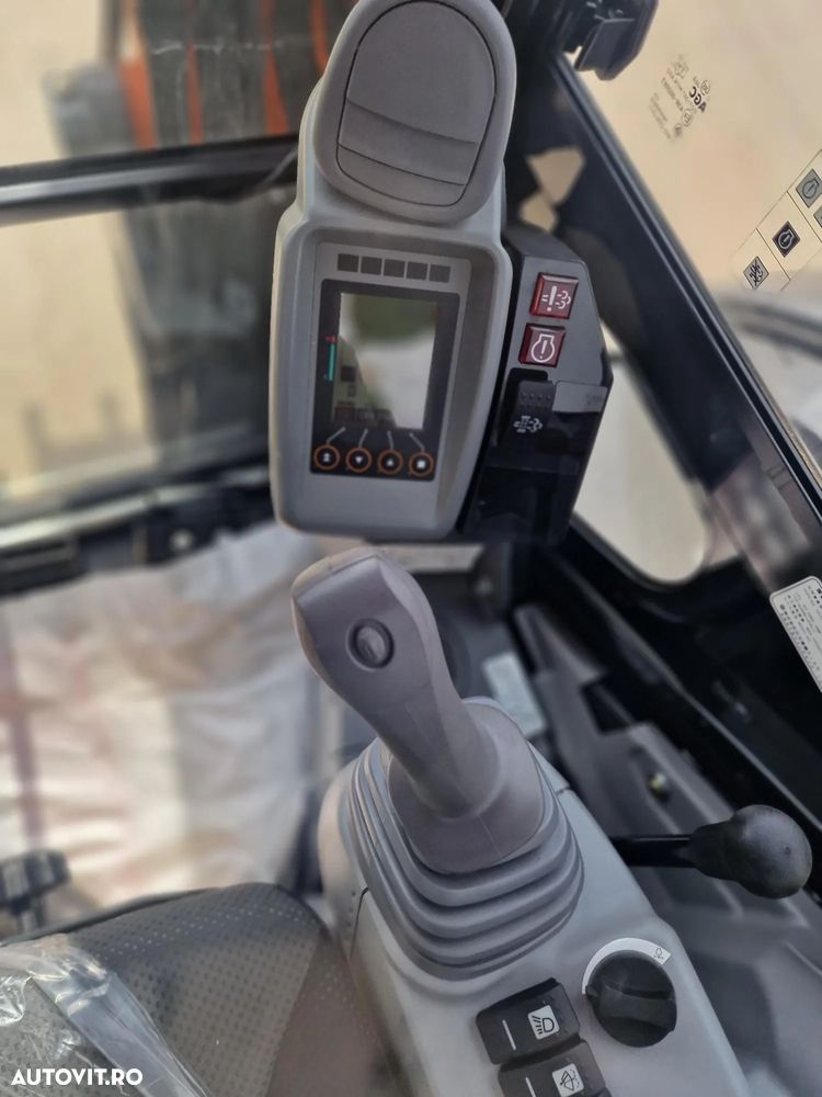 Hitachi ZX65, 6,5tone, 2025, NOU, 66.900 EUR+Tva, PROMOTIE CUPLA RAPIDA+3 CUPE NOI, Aer cond, Inst picon, Ad sapare 4,5m, latime 2m, inaltime 2,55m, posibilitate leasing 5 ani, SUPER PRET 66.900 EUR+Tva - 24