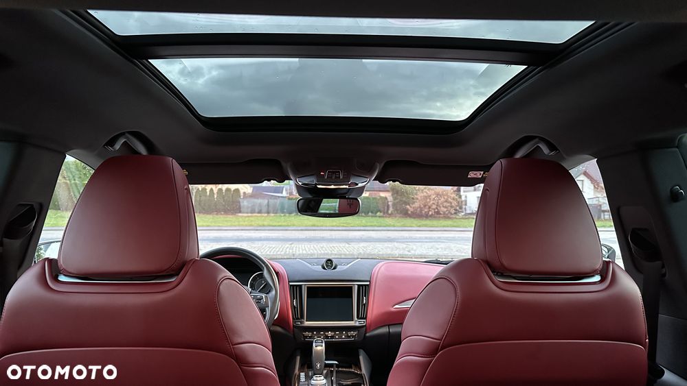 Maserati Levante Q4 Executive - 24