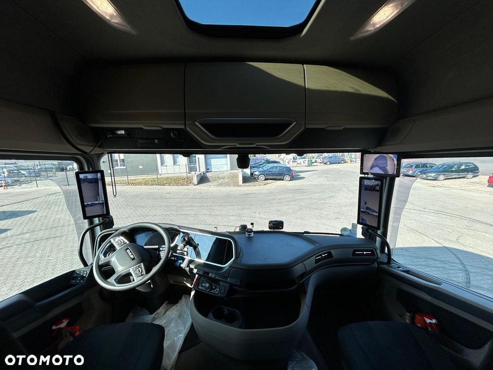 DAF XG - 17