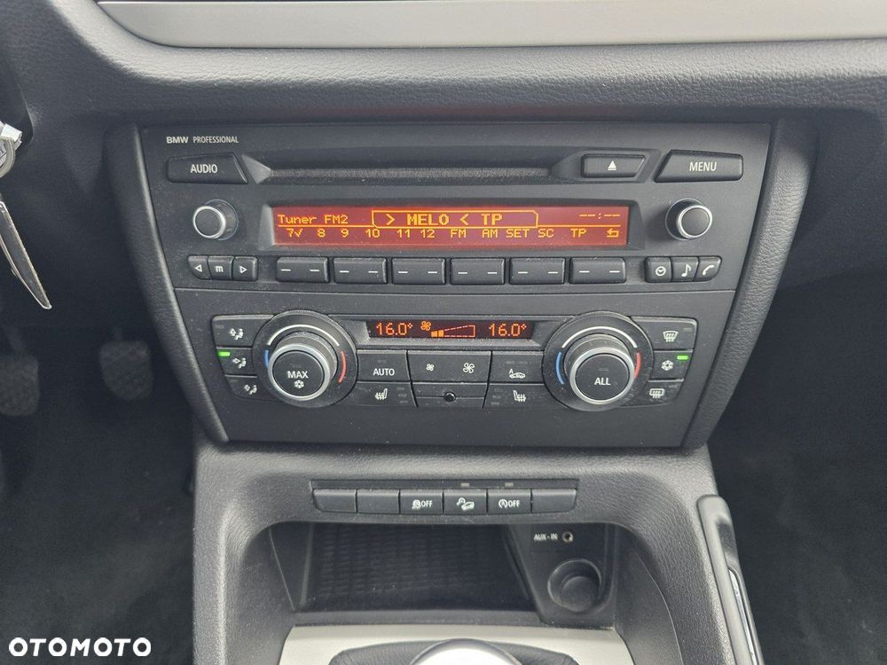 BMW X1 xDrive18d - 13