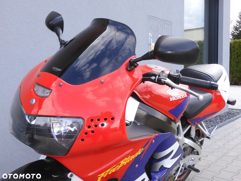 Honda CBR - 25