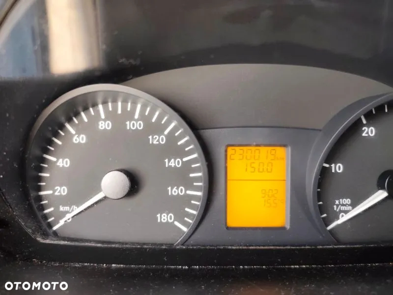 Mercedes-Benz Sprinter - 5