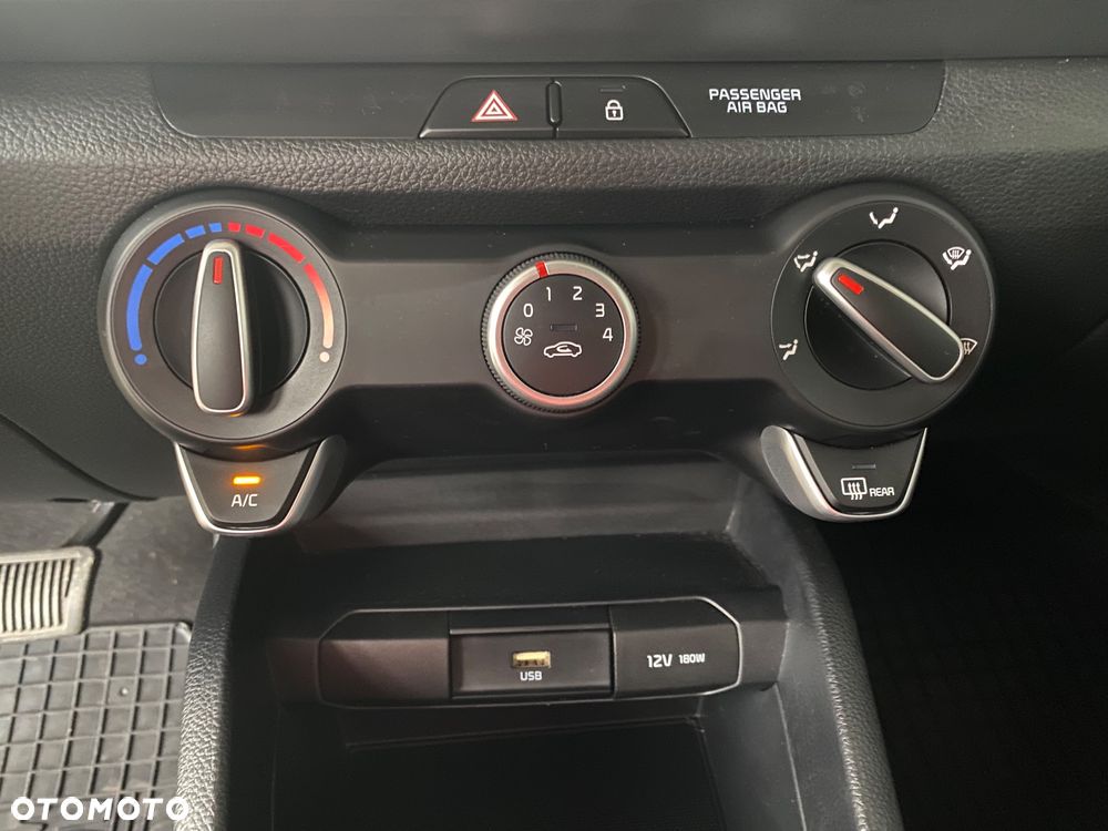 Kia Rio 1.0 T-GDI M DCT - 24