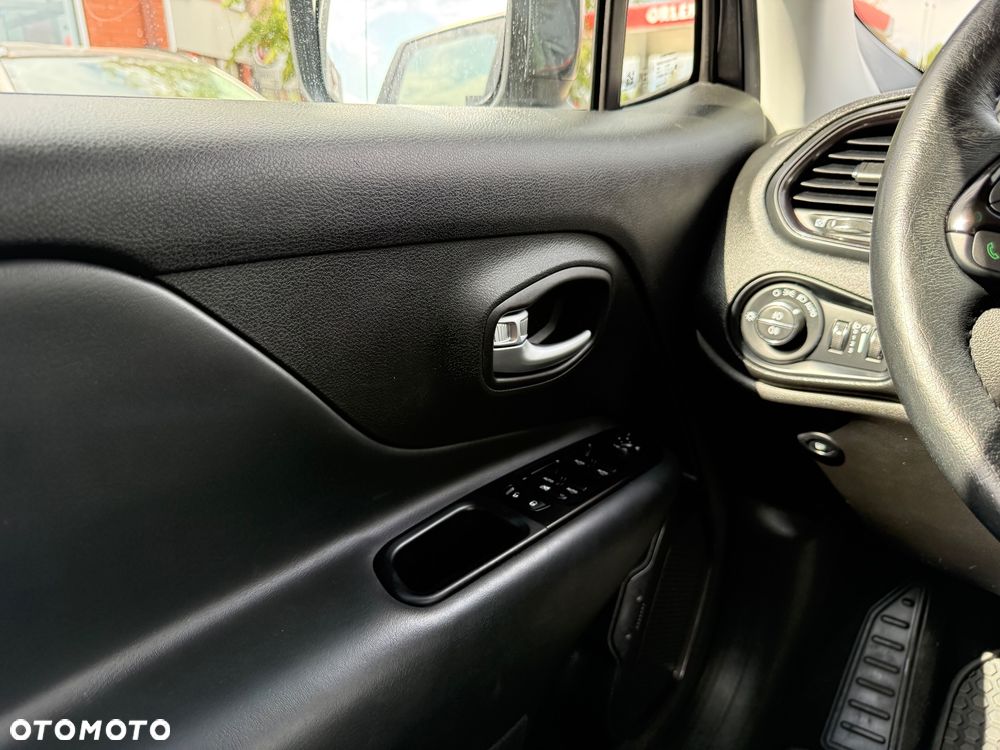 Jeep Renegade 1.3 T-GDI 4xe Automatik S - 13