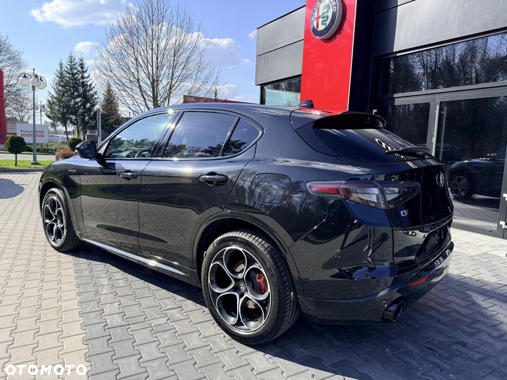 Alfa Romeo Stelvio - 6
