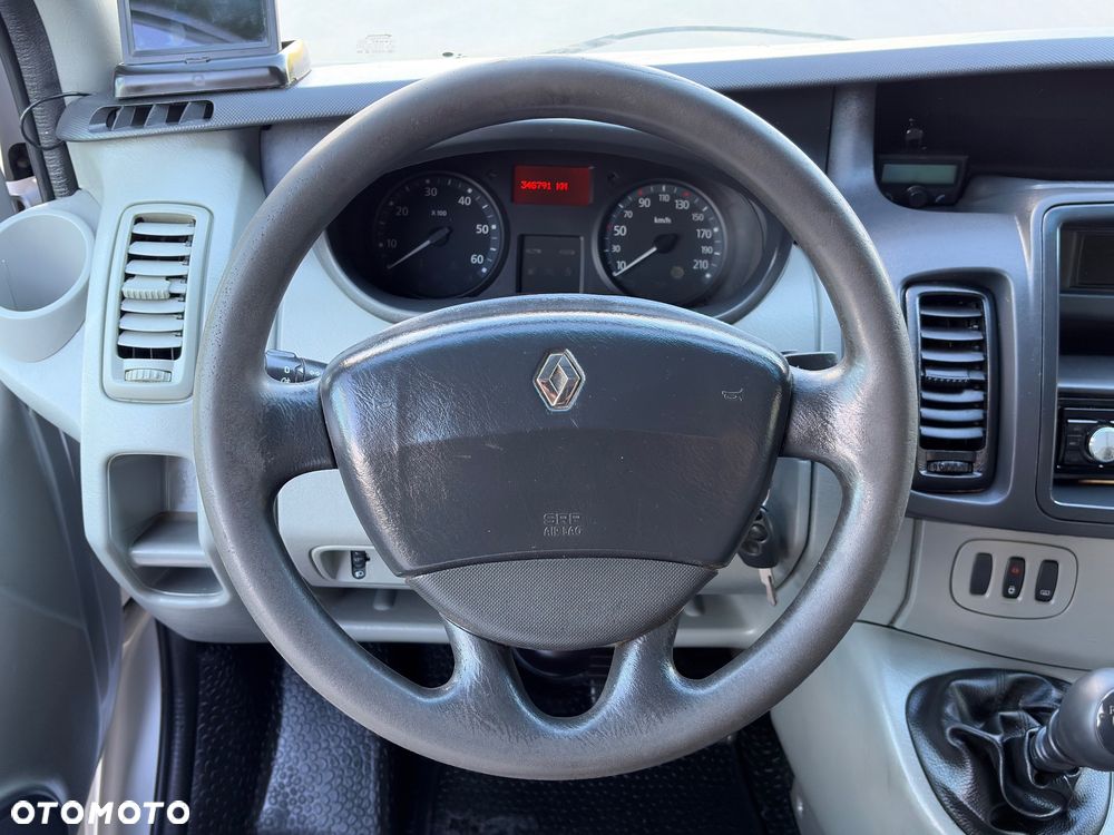 Renault Trafic - 12