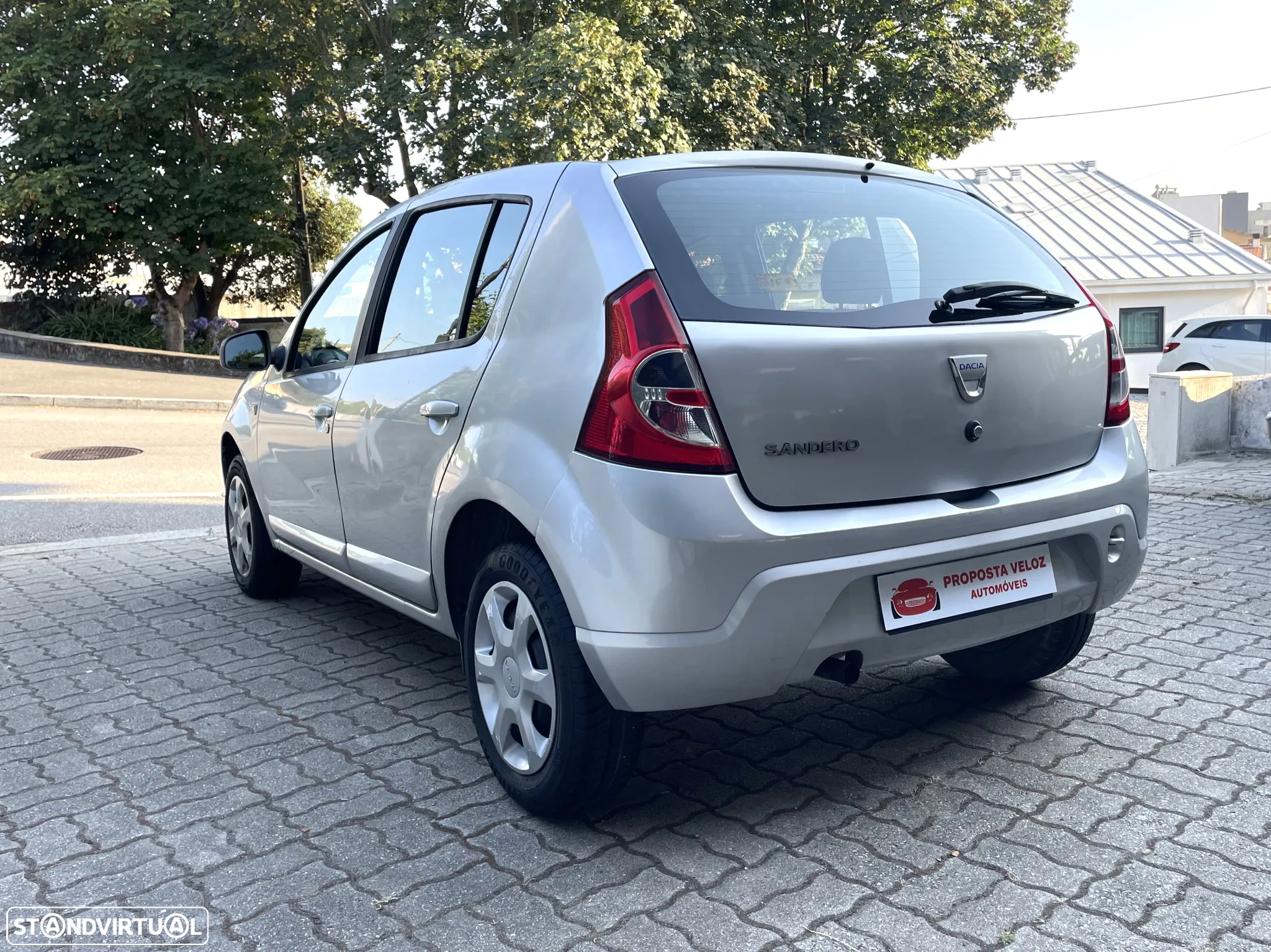 Dacia Sandero 1.2 16V Comfort - 4