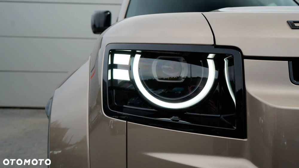 Land Rover Defender 4.4 P635 V8 mHEV Octa - 8