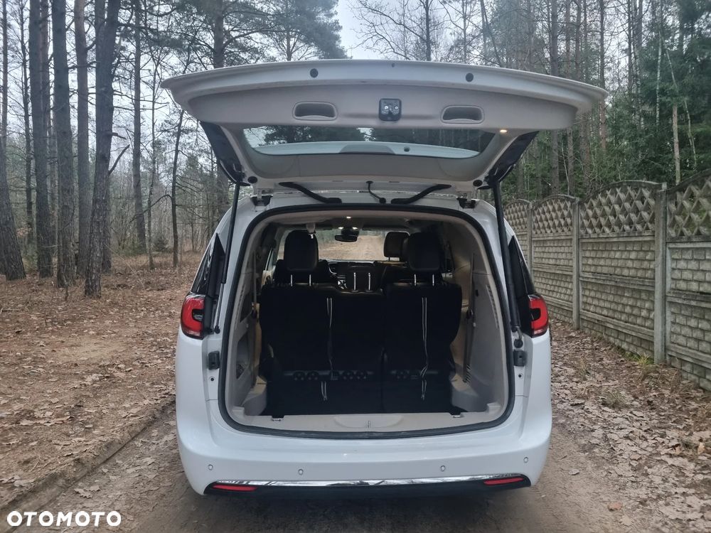 Chrysler Pacifica - 10