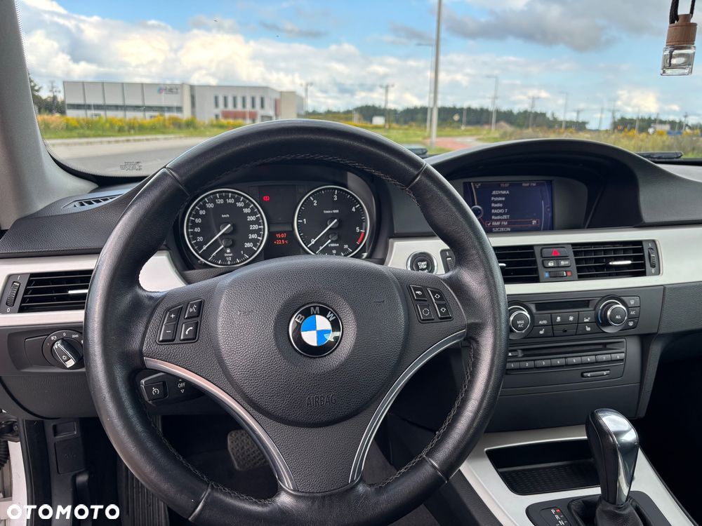 BMW Seria 3 320d - 11