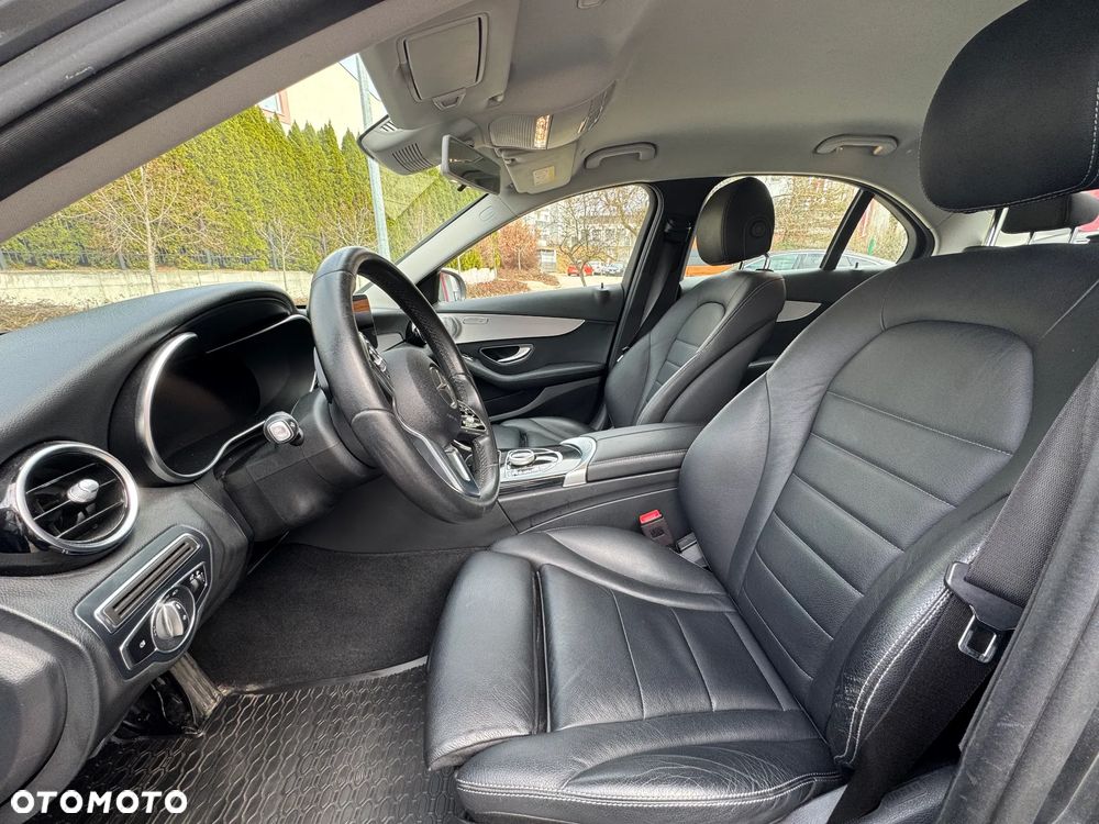 Mercedes-Benz Klasa C 300 d 9G-TRONIC Avantgarde - 16