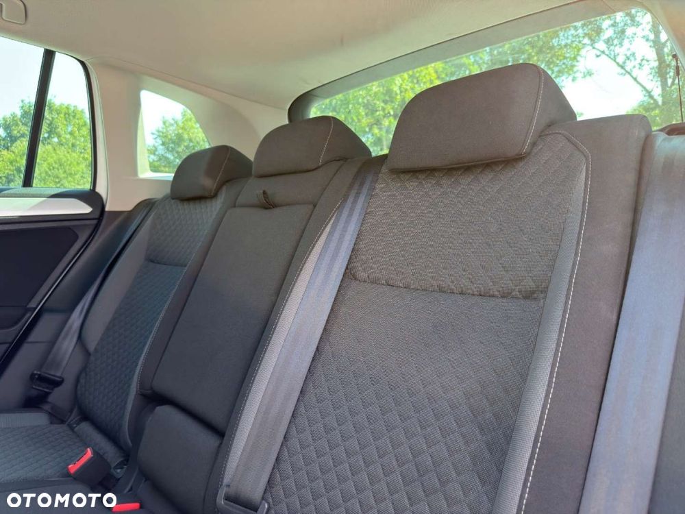 Volkswagen Tiguan - 29